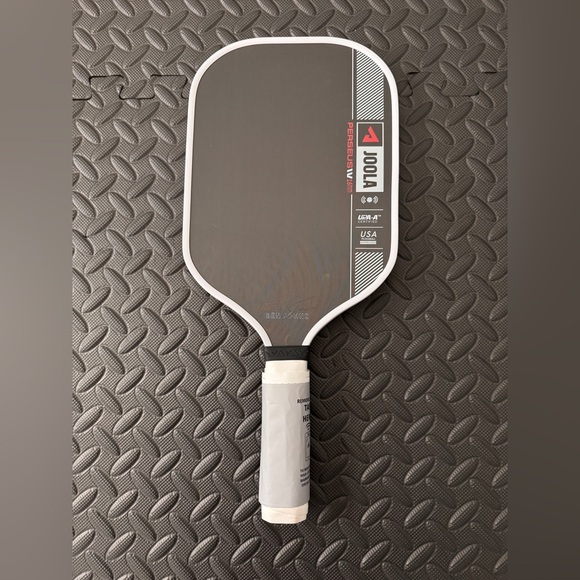 Joola JOOLA Pro IV Pickleball Paddles – Raw Carbon Fiber Surface – Perseus 16mm - Picture 1 of 10